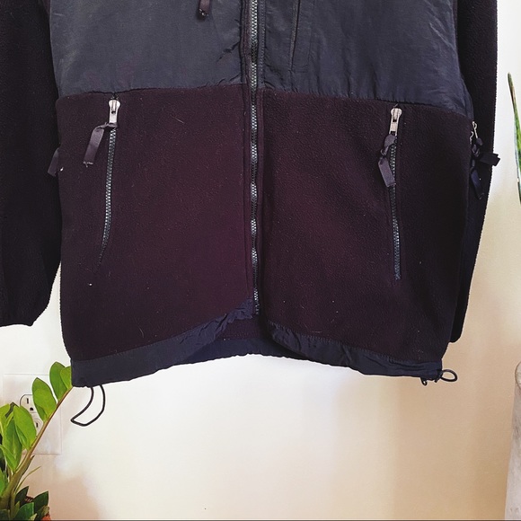 Men’s North Face Jacket - Picture 3 of 10